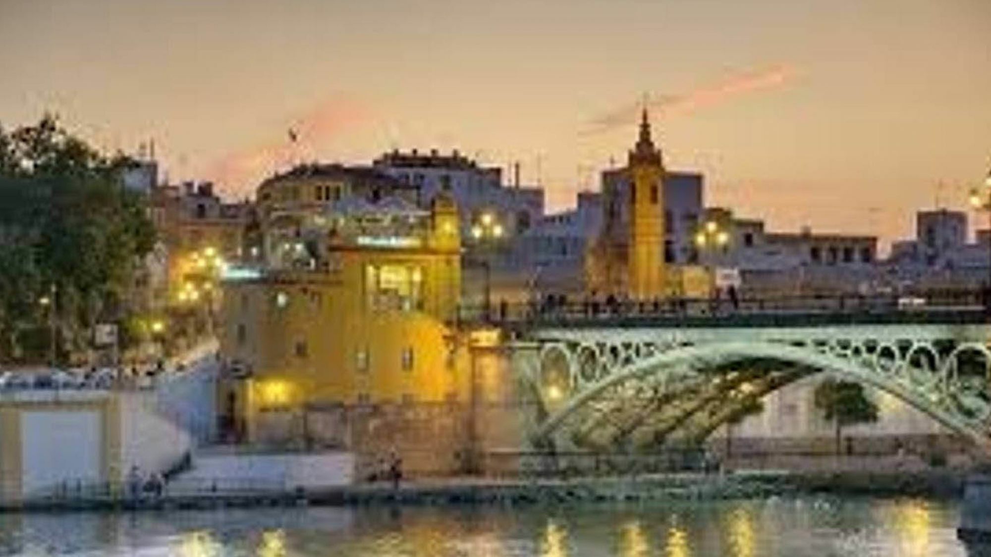 Carlos Canal Apartment Seville